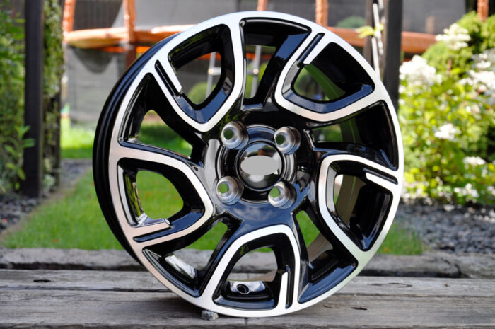 pol pm 4x Felgi 14 m in do HYUNDAI i10 III i20 III KIA Picanto Cross Atos Getz Rio MAZDA 2 XE186 82327 3