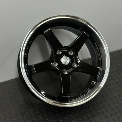 Легкосплавні автомобільні диски PDW group 18" 5x120 8j et30 DIA 72.6  Gloss Black Machined Face