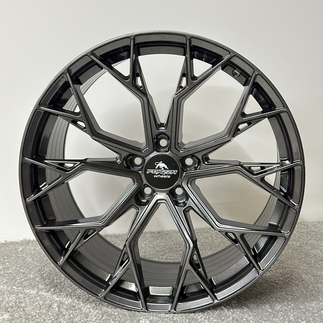 forzza_titan_darkgraphite