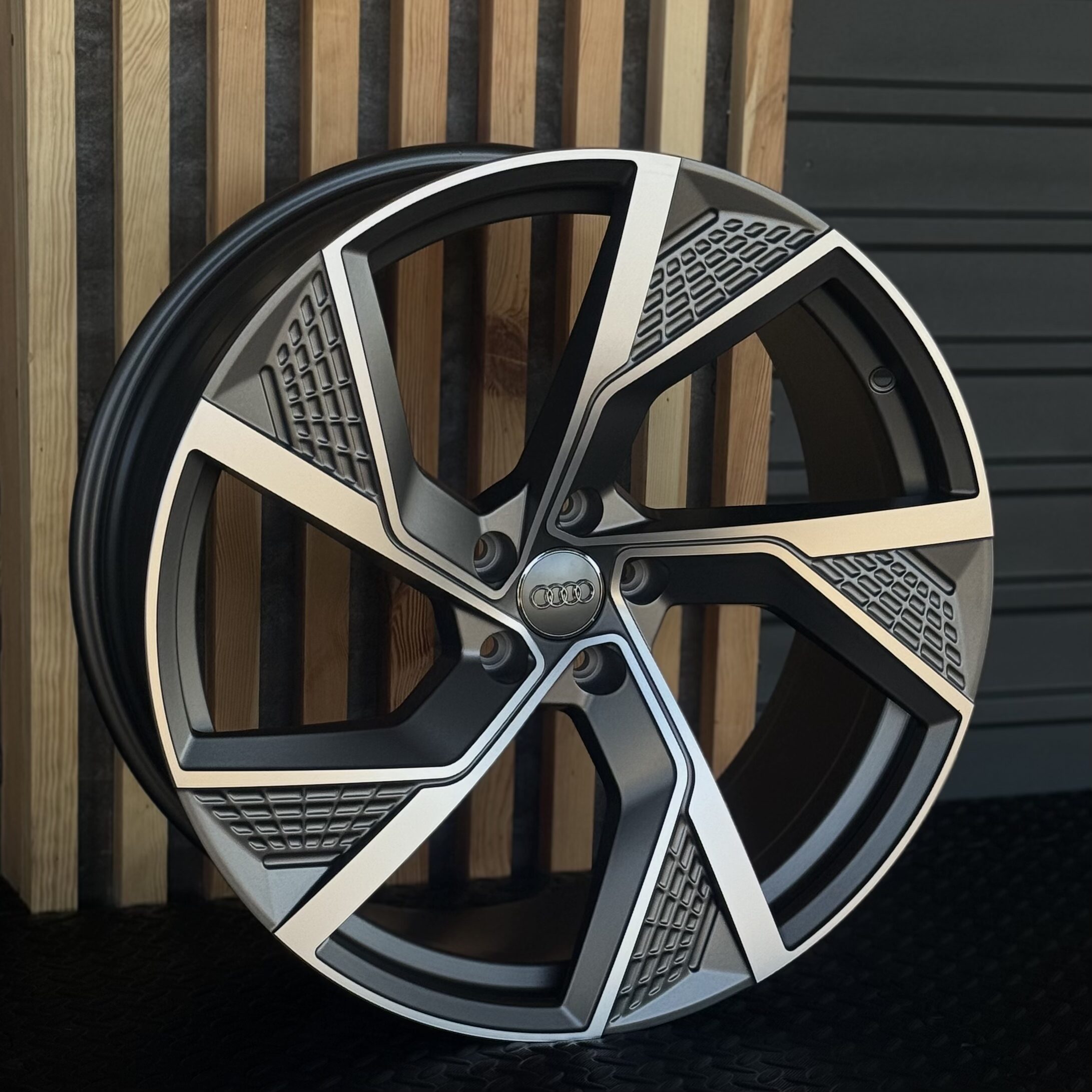 racingline_301_satingunmentalmachinedface
