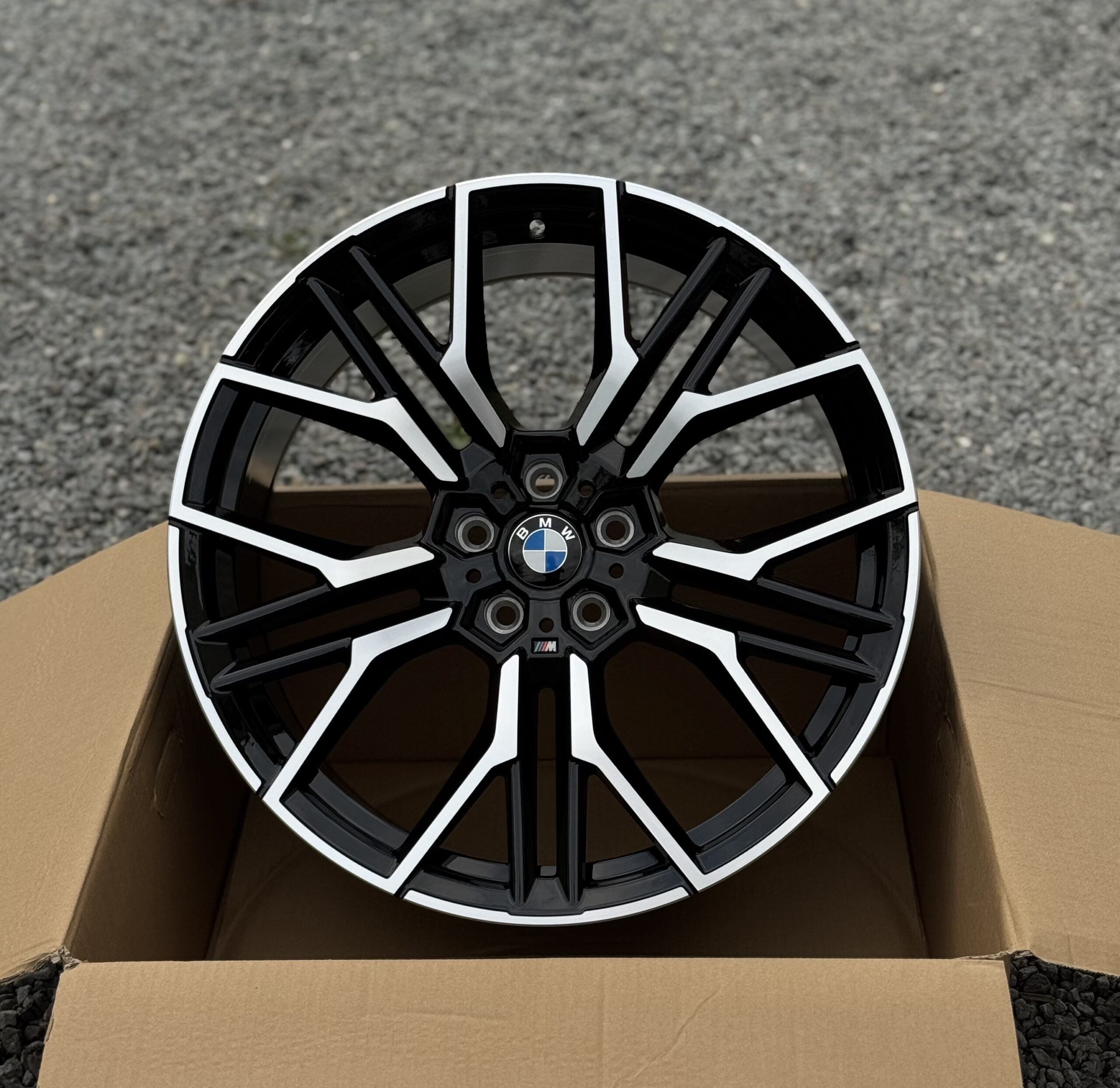 racingline_627_blackmachinedface