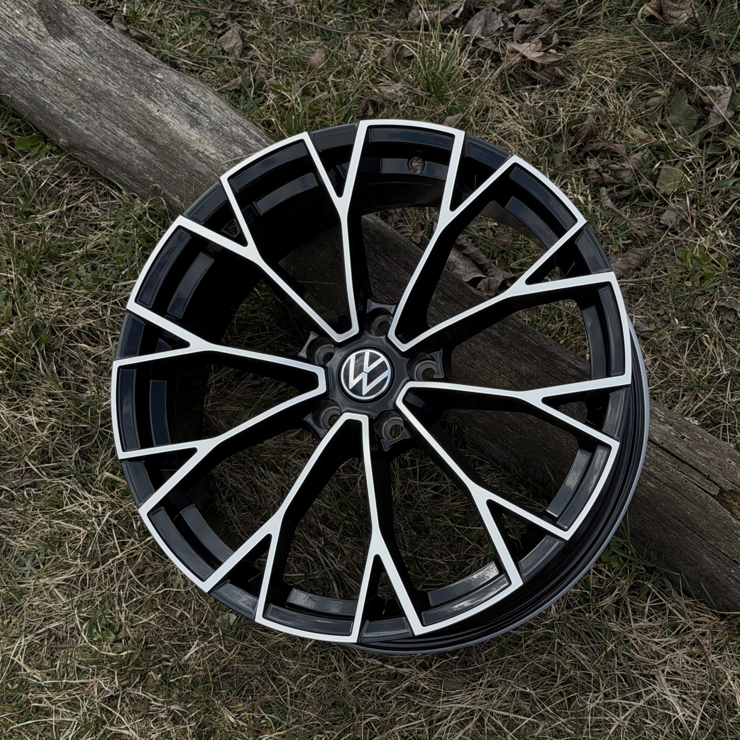 racingline_646_blackmachinedface