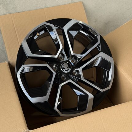Легкосплавні автомобільні диски Racingline 814 18" 5X112 8j ET40 dia 66.5 Black Machined Face