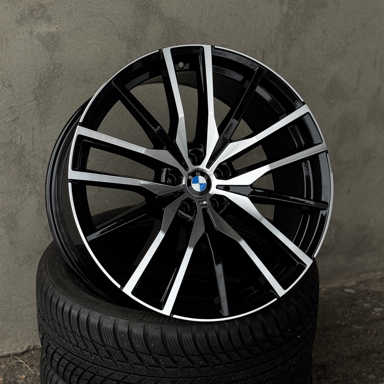 racingline_977_blackmachinedface